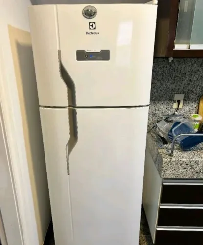 GELADEIRA ELECTROLUX FROST FREE