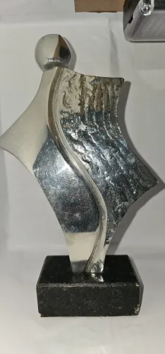 Escultura abstrata para decoração