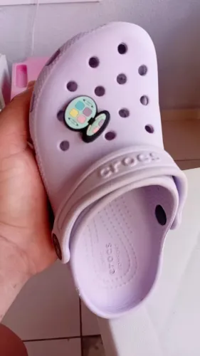 Crocs C 11 calça do 28 ao 29 usado mas bem conservado.