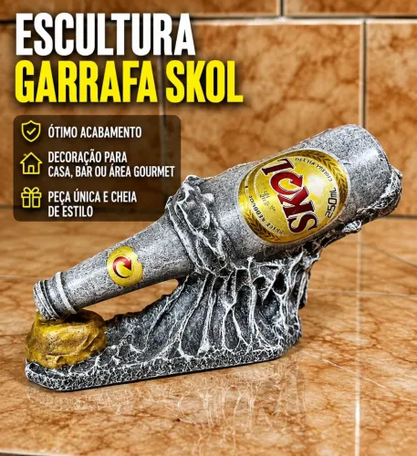 Escultura garrafa Skol decorativa 