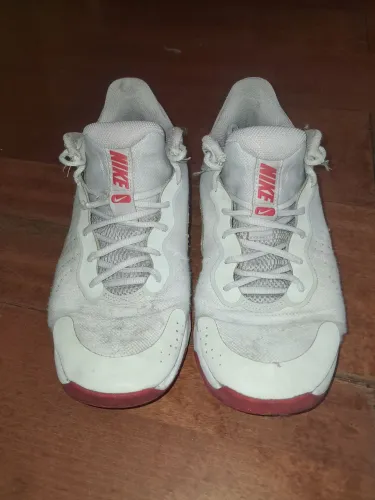Nike Air basquete - branco e vermelho - tamanho 39