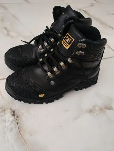 Bota CAT Seminova