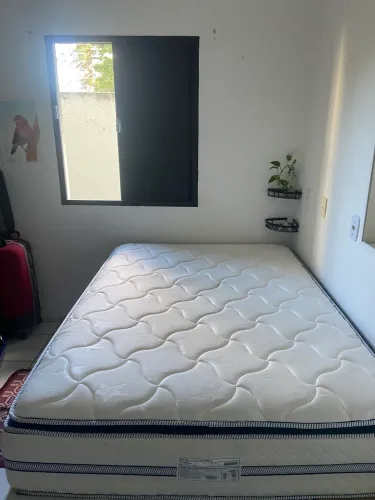Vendo cama box de casal 