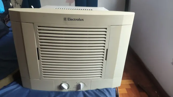 Ar-condicionado Eletrolux 7500 BTUs 