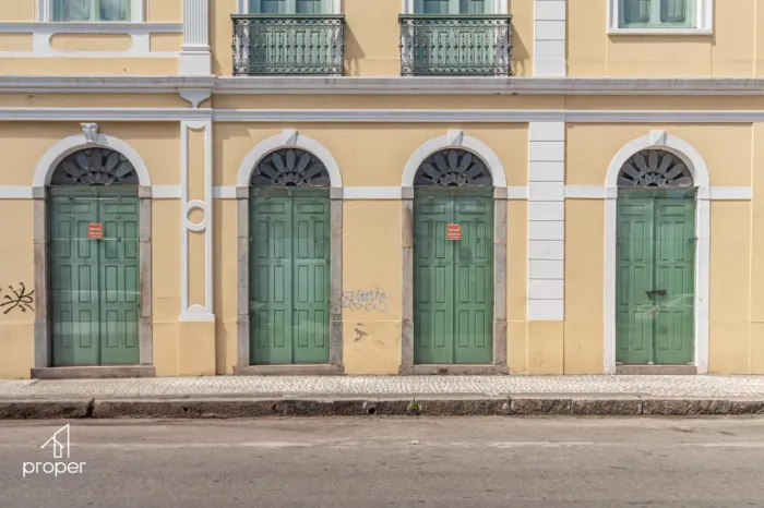 Ampla loja comercial para aluguel no Centro - Pelotas/RS