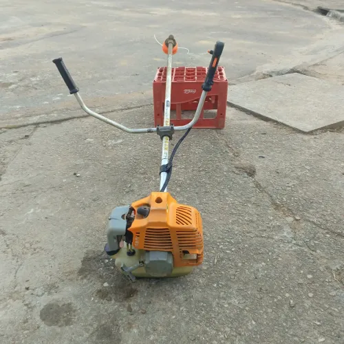 Roçadeira Toyama 52cc 