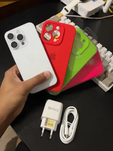 iPhone 15 pro 128Gb Branco titânio