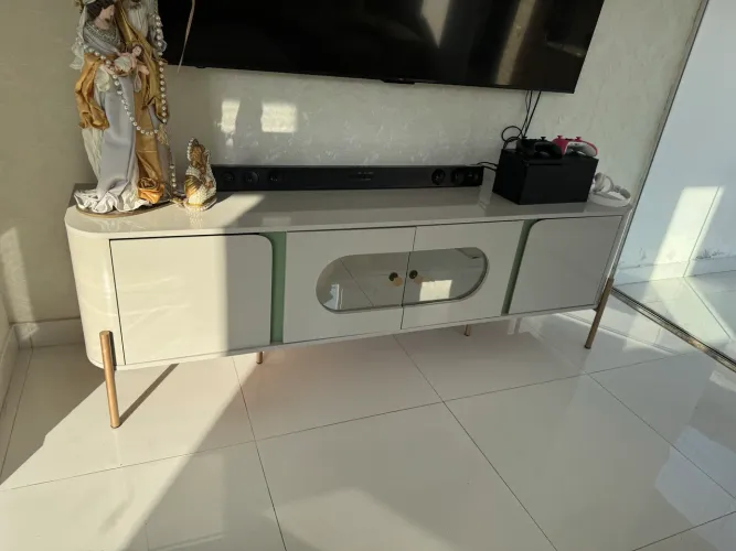 Rack para TV Juquehy Off White / Pistache Design Moderno
