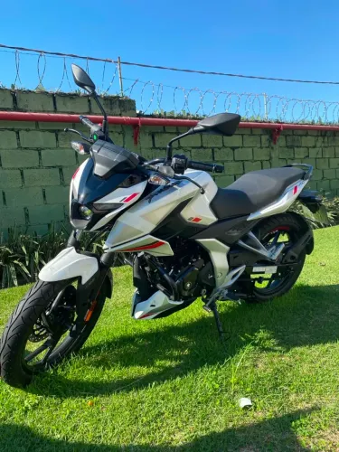 Bajaj Pulsar 150 - Apenas 95 km - Impecável
