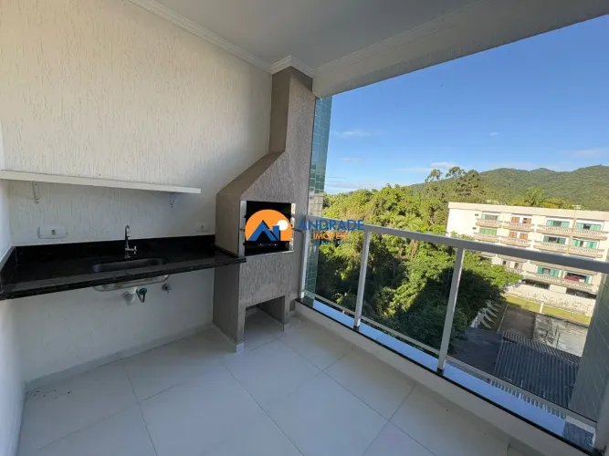 Oportunidade em Ubatuba: Apartamento Completo Próximo ao Mar