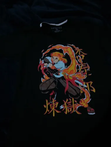 Desapego/blusa de anime demon Slayer 
