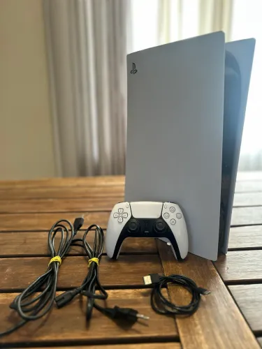 PLAYSTATION 5 FAT MÍDIA DIGITAL EM EXCELENTE ESTADO!