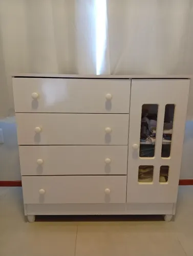Cômoda infantil 4 gavetas com fraldário 