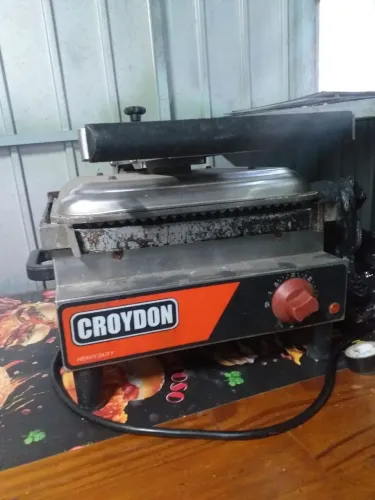 VENDE SE CHAPA PARA LANCHE NO PREÇO BOM PRA IR EMBORA 