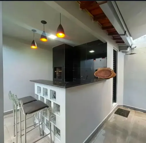 Casa 3 dormitórios 1 suíte Condomínio