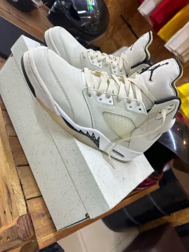 Air Jordan Retro 5 Se impecável 