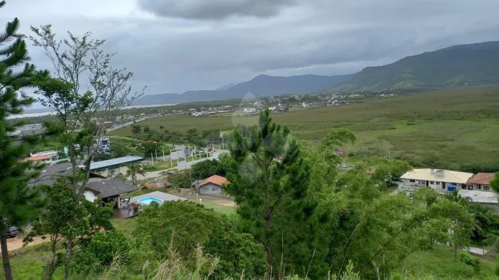 Lindo terreno de 2.640,17 m² nas Areias de Palhocinha em Garopaba/SC