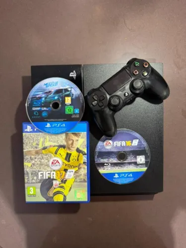 PS4 500GB + 3 Jogos + 1 Controle Original
