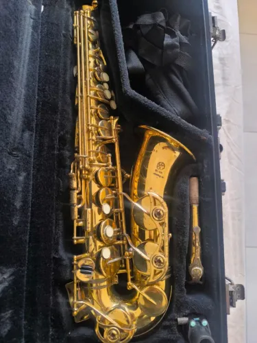 Saxofone Alto Yamaha Yas-62