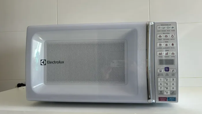 Microondas de R$ 620,00 por R$ 450,00