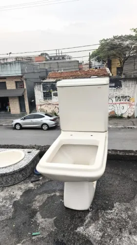Vaso sanitário com a caixa acoplada