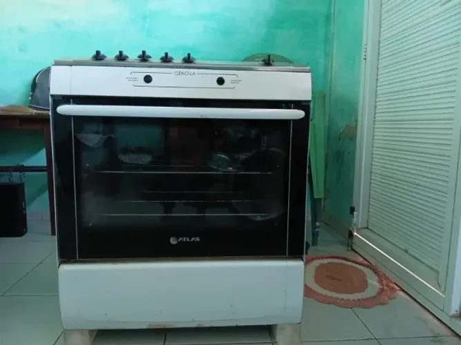 VENDO FOGÃO DA MARCA GÊNOVA 5 BOCAS