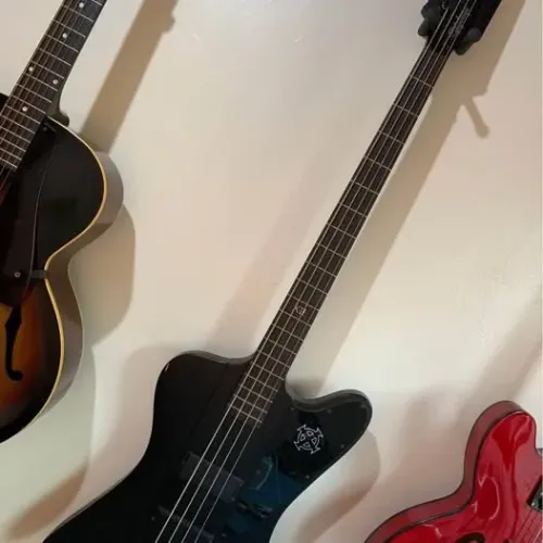 Baixo Epiphone Thunderbird goth thunder preto fosco com capa