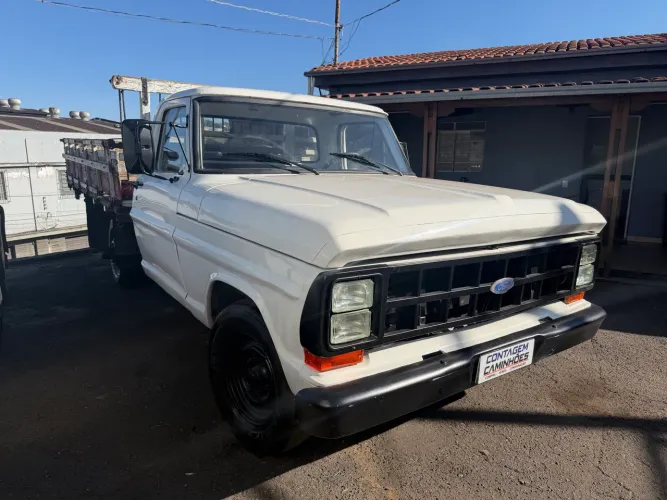 Ford f2000 1981 motor mwm 5 marchas carroceria