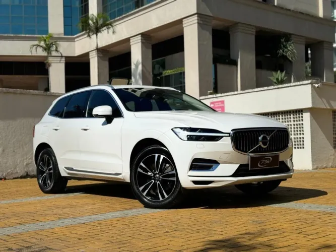 Volvo XC-60 XC 60 T-8 Híbrido Momentum 2.0 5P 2021