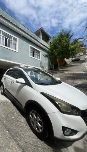 Hyundai HB20X Premium 1.6 Flex 16V Aut. 2015