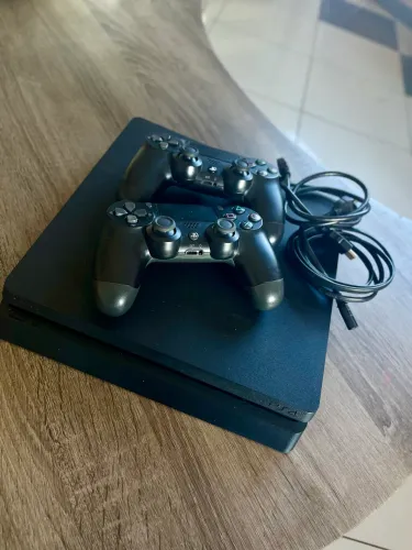 Playstation 4 Slim
