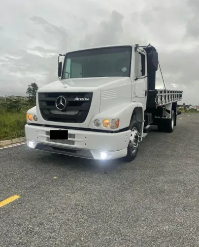 mb Atron 1319 4x2 2012 carroceria 8m