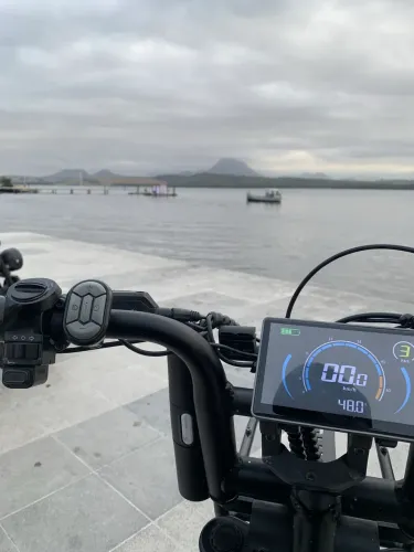 Bicicleta elétrica v8 pro em ótimas condições
