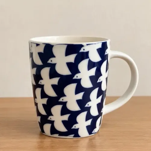 Caneca de porcelana