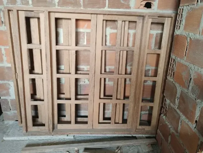 Janela de Madeira Angelim 150x130 cm - NOVA