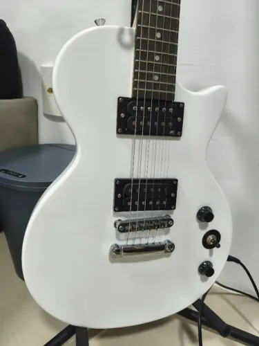 Guitarra+cubo+pedal