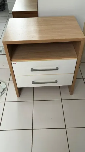 Mesa de cabeceira