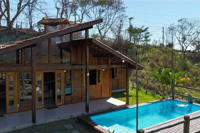 Casa com 3 quartos, 1210 m² à venda em Areal