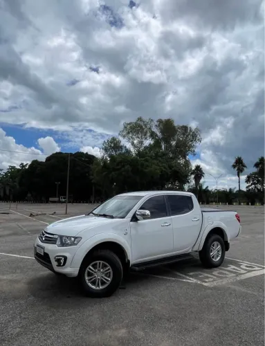 Mitsubishi L200 Triton HPE 3.2 CD TB Int.diesel AUT 2016