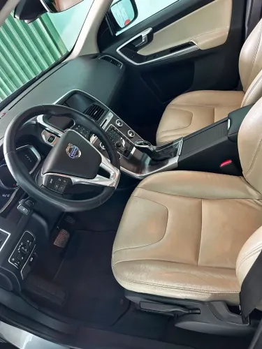 Volvo XC 60 2.0 T5 5P 2015