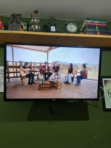Smart TV Samsung 32" HD Tizen HDR Wi-Fi HDMI