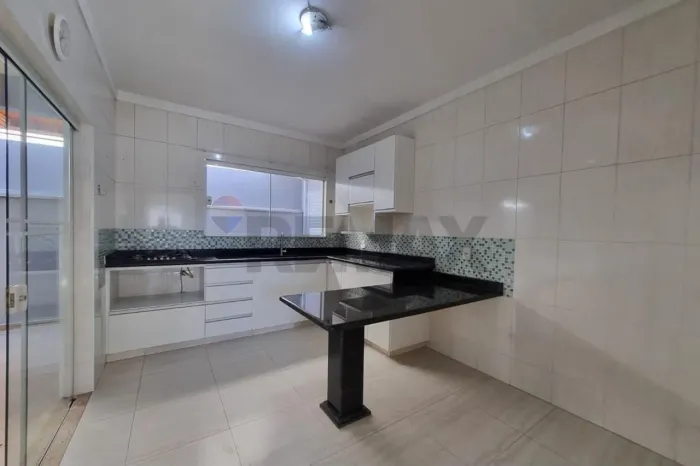 Casa Térrea para alugar com 3 quartos | 1 suíte , AC 181,24 m² 4 vagas -Residencial Portal