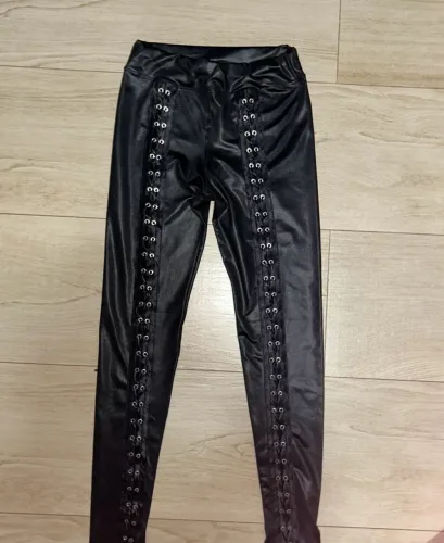 Calça gótica