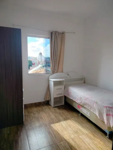 Aluguel de quarto para moças 