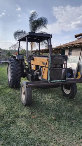Trator Valtra 785