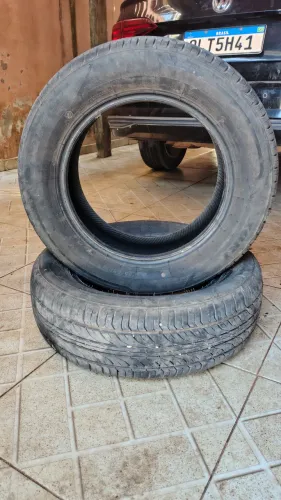 2 Pneus Seminovos Aro 15 195/65 - Apenas 15 Dias de Uso - Excelente Estado