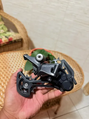 Câmbio e passador Deore 11v