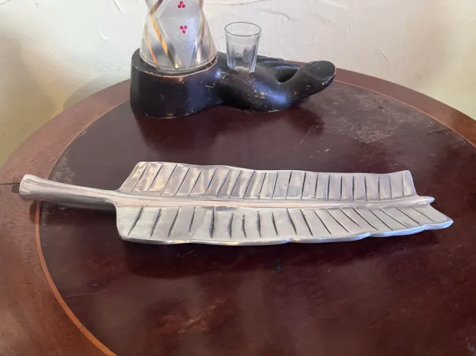 Travessa de mesa prateada
