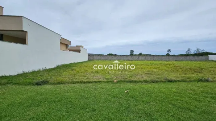 Excelente terreno plano em condomínio próximo a praia de Itaipuaçu