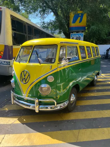 Volkswagen Kombi Standard/ Luxo/ Serie Prata 1973